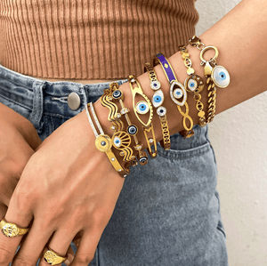 Delicate Chunky Chain Bracelet with Evil Eye Pearl Charm - Perception0one.com
